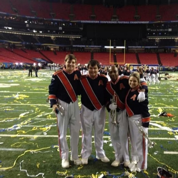 Meet your Posher, Shea - Picture 1 of 1